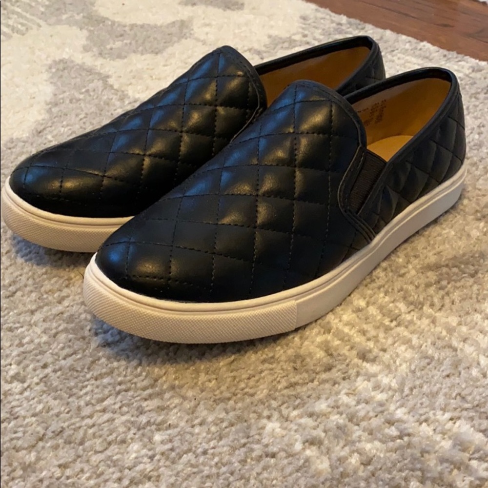 Shoes - Picture 3 of 3